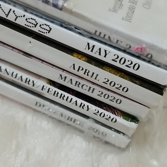 6 Southern Living magazines - Picture 2 of 7